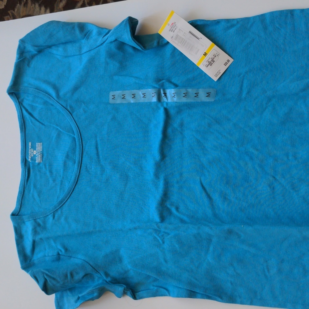 Turquoise short sleeve tshirt